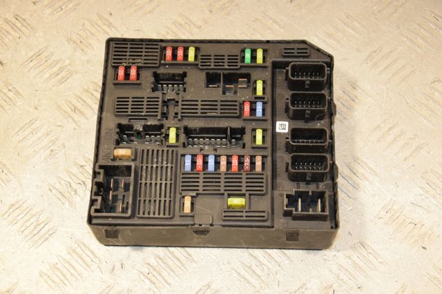 Коробка запобіжників 284B62342R RENAULT