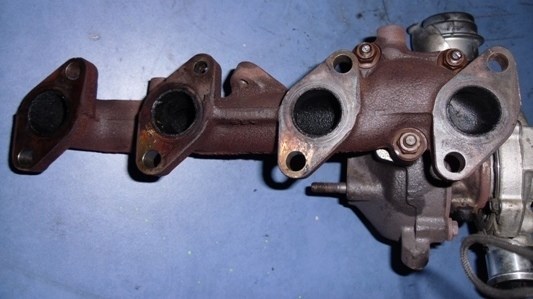 Газопроводи (колектор випускний) 285112A400 HYUNDAI