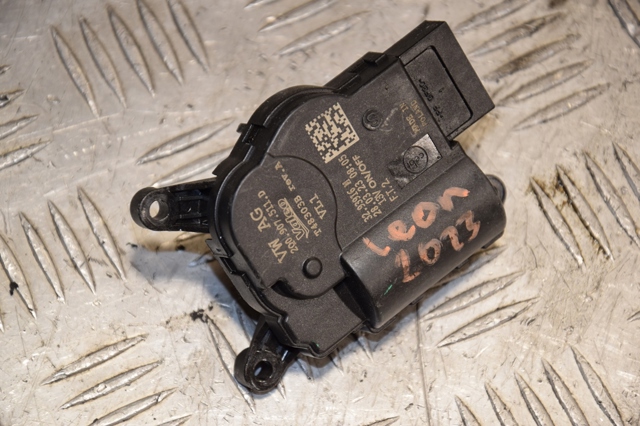 Двигун заслінки печі 2Q0907511D VAG