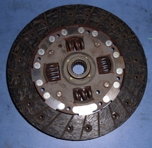 Диск зчеплення ведений 30100BM400 NISSAN