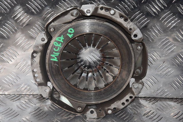 Натискний диск зчеплення 30210AX600 NISSAN