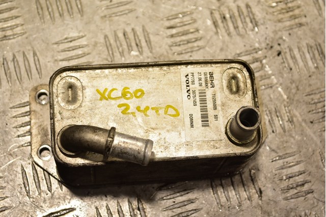 Радіатор масляний 30757459 VOLVO
