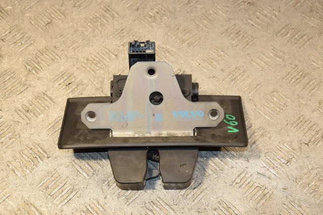 Замок кришки багажника 31335045 VOLVO