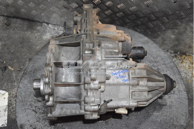 Демультиплікатор коробки передач 331007S110 NISSAN