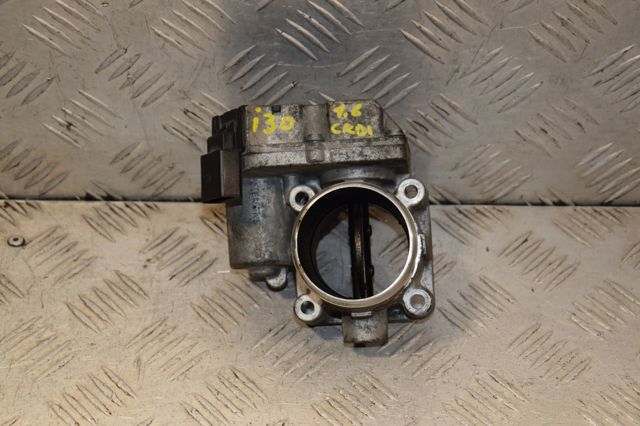 Дросільна заслінка в зборі 351002A760 HYUNDAI