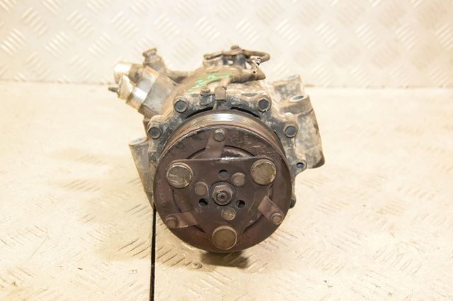 Компресор кондиціонера 38800RSRE010M2 HONDA