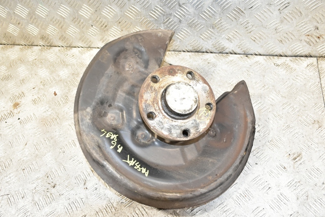 Кулак поворотний лівий 3C0505435F VAG