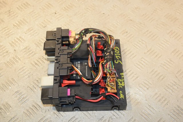 Комп'ютер бортовий 3C0937049E VAG