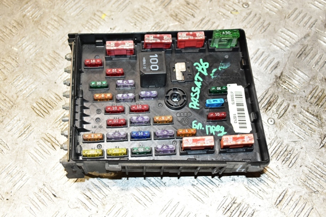 Монтажний блок 3C0937125 VAG