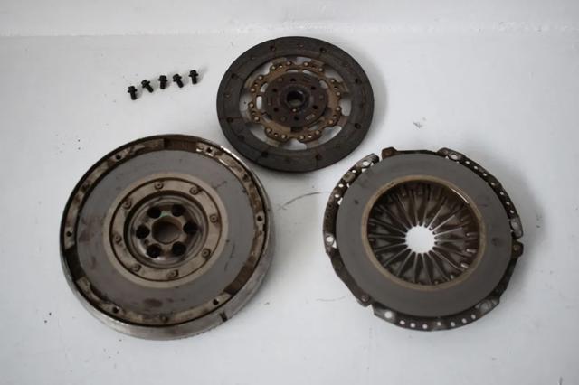 Маховик двигуна 3M516477CF FORD