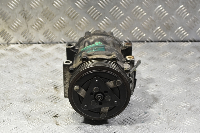 Компресор кліматичної установки 3M5H19D629HC FORD