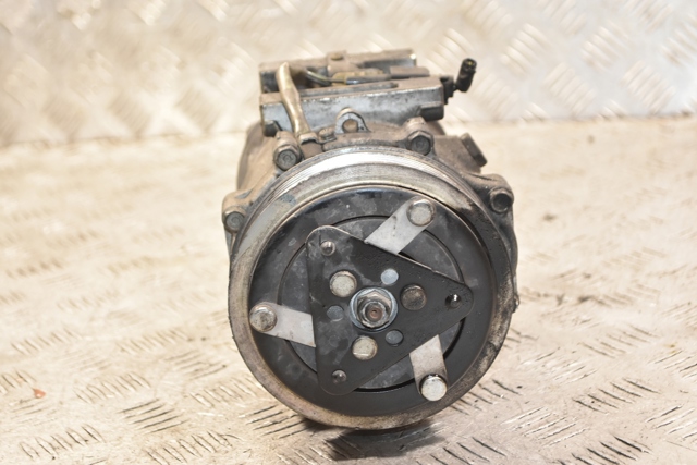 Компресор кліматичної установки 3M5H19D629HD VOLVO