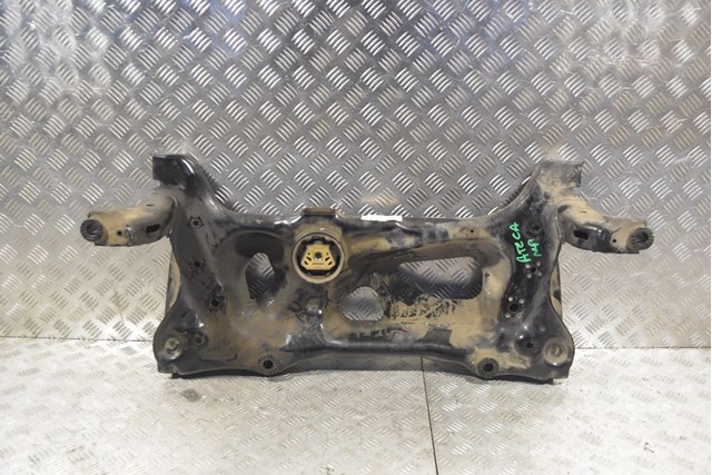 Підрамник передньої підвіски Ауді Ку 3