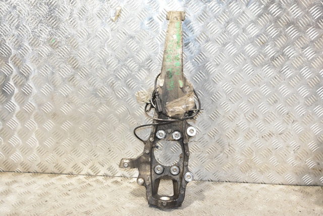 Цапфа поворотна ліва 400151CA0A NISSAN