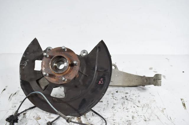 Цапфа - поворотний кулак передній, лівий 400154GA0A NISSAN