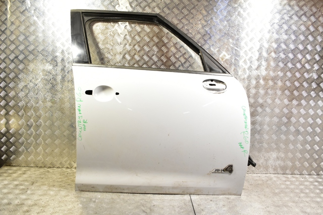 Пасажирські передні двері 41009805928 BMW