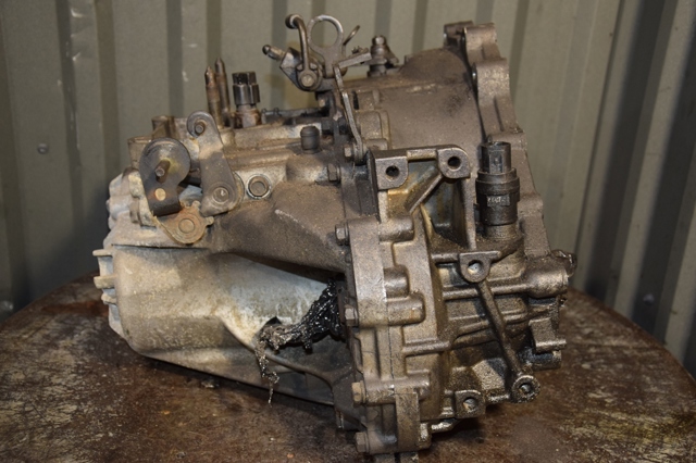 Коробка механіка в зборі 4300039701 HYUNDAI