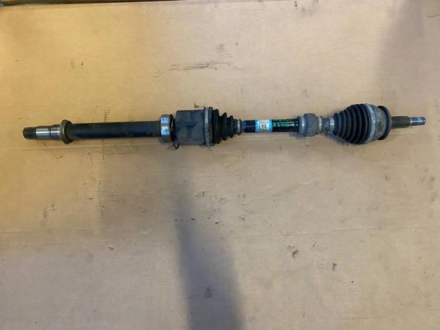 Привід передній правий 4341078010 TOYOTA