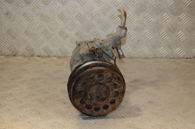 Компресор системи кондиціювання 4472203954 TOYOTA