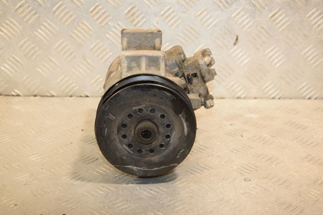 Насос кондиціонера 4472601493 TOYOTA