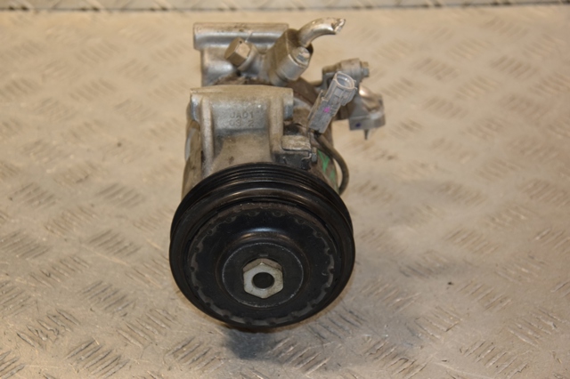 Насос кондиціонера 4472604201 TOYOTA