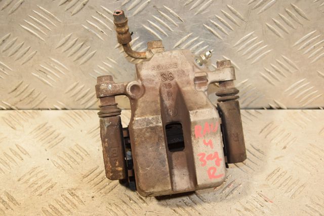 Супорт гальмівний задній правий 4783042061 TOYOTA