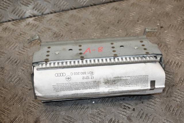 Подушка безпеки пасажира 4D1880203C VAG