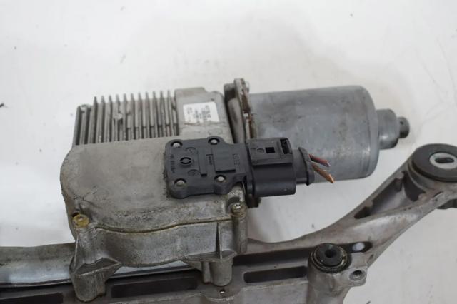 Мотор склоочисника передній 4L1955119A VAG