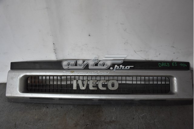 Решетка радиатора -04 iveco (e3) 500328278