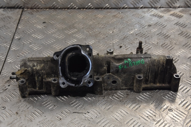 Колектор впускний 504072063 IVECO