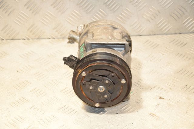Компресор кліматичної установки 51986965 FIAT