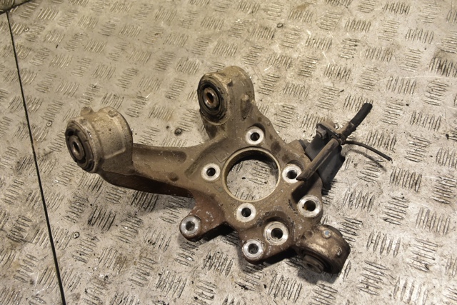 Цапфа поворотна права 52210SWAA00 HONDA