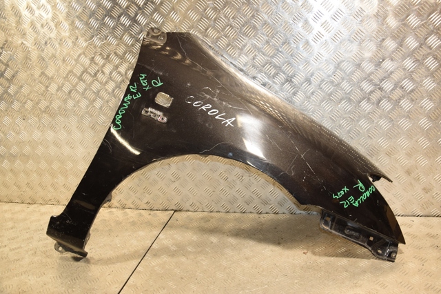Переднє праве крило 5381102090 TOYOTA