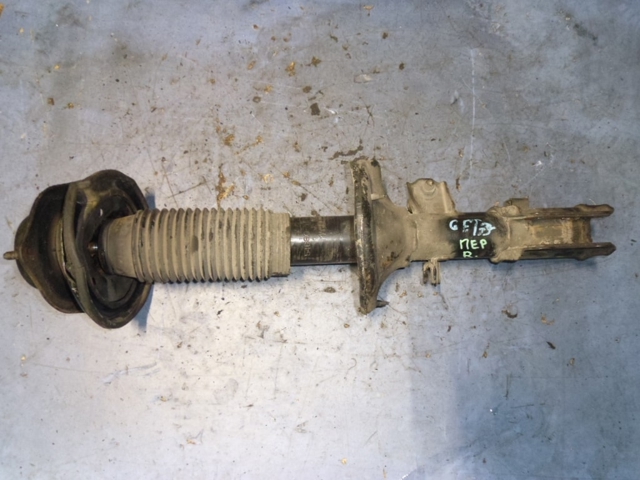 Стійка передня права 546601C300 HYUNDAI
