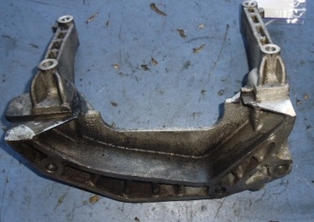 Кріплення подушки коробки передач 55219008 FIAT
