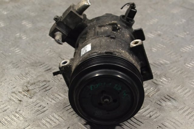 Компресор кліматичної установки 55703917 FIAT