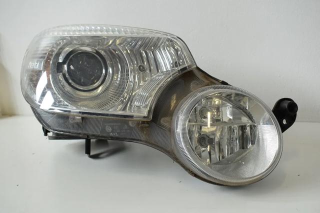 Фара передня права 5L1941016B VAG