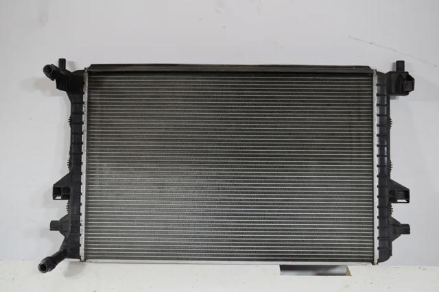 Радіатор охолодження двигуна, додатковий 5Q0121251HS VAG