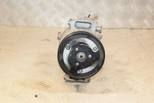 Компресор кондиціонера 5Q0820803E VAG