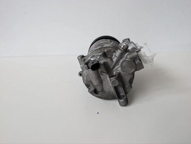 Компресор кондиціонера 5Q0820803K VAG