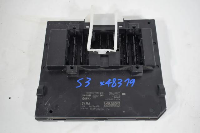Блок управління бортової мережі 5Q0937084CQ VAG
