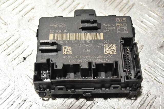 Блок комфорту передніх дверей 5Q0959592L VAG