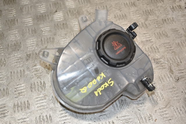 Бачок розширювальний 5WA121407G VAG