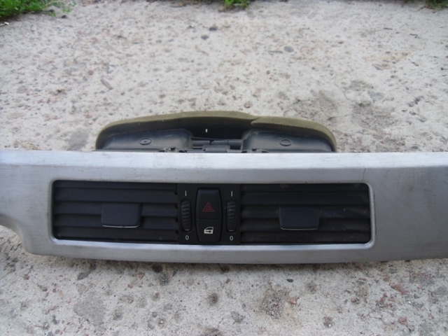 Кнопка аварійної сигналізації 61316919506 BMW