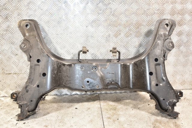 Підрамник передній 6240017000 HYUNDAI