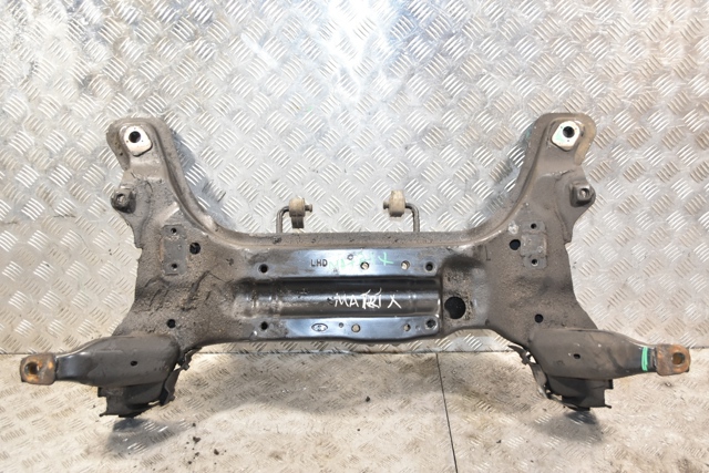 Передня балка 6240017000 HYUNDAI