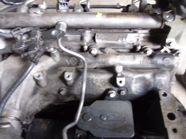 Колектор впускний, правий 6420902637 MERCEDES