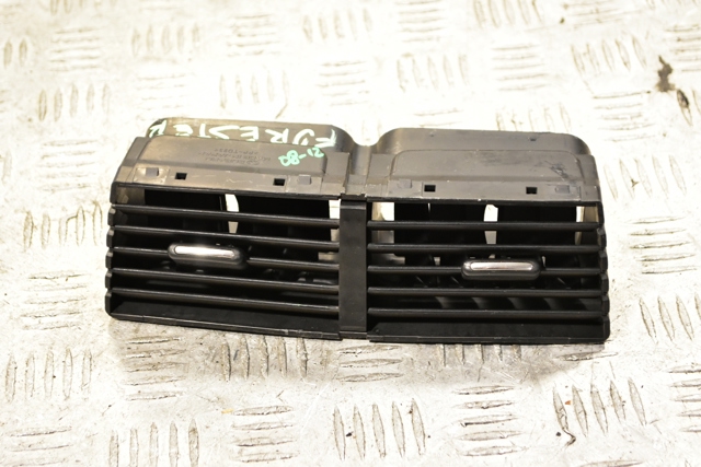 Вентиляція передка 66110FG020 SUBARU