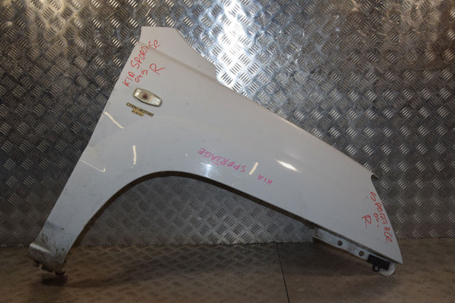 Переднє праве крило 663210Z130 HYUNDAI