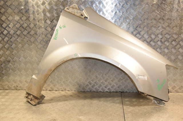 Переднє праве крило 68029130AA CHRYSLER
